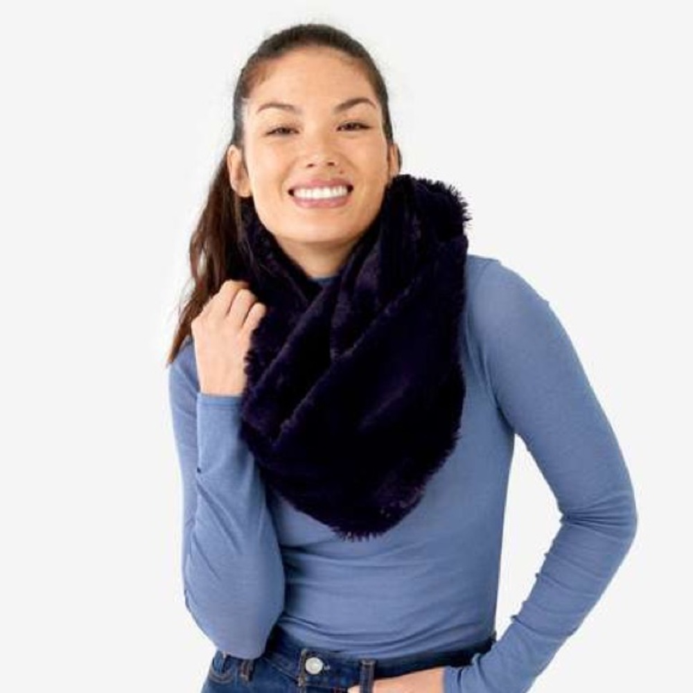 The Jetset Diaries Infinity Faux Fur Scarf Midnight Navy Blue Soft Scarf Womens